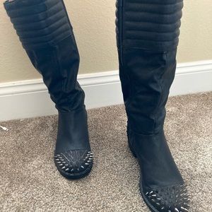 Women’s size 7 spiked combat boots